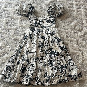 Abercrombie & Fitch Black and White Floral Midi Dress